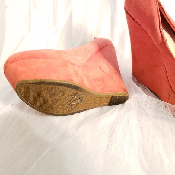 shoes - Picture 2 of 3